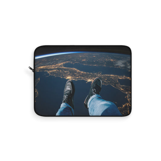 Thought in space - Laptop Sleeve